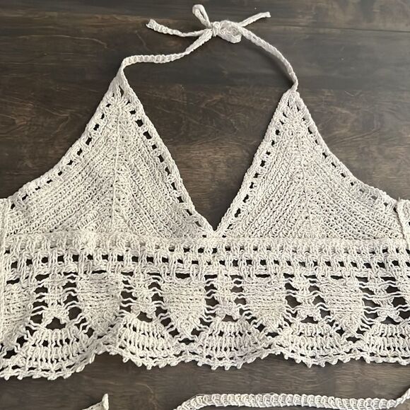 La Vie 89  Crochet knit v neck crop top ivory white back tieSz- Small - Picture 6 of 12